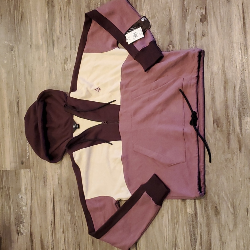 Nwt volcom hoodie